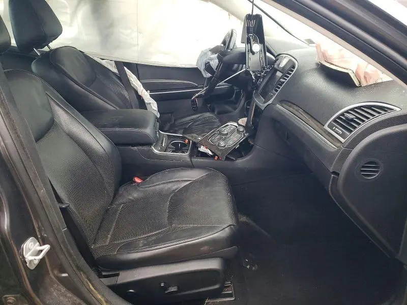 2019 CHRYSLER 300 LIMITED  