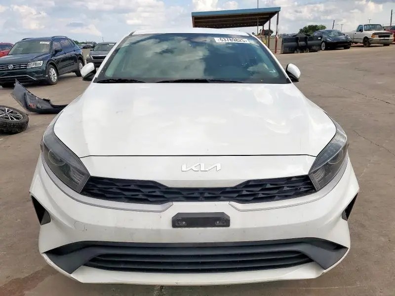 2022 KIA FORTE FE  