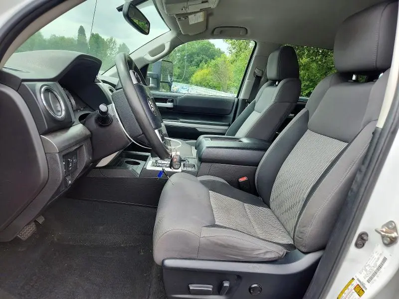 2016 TOYOTA TUNDRA SR5  