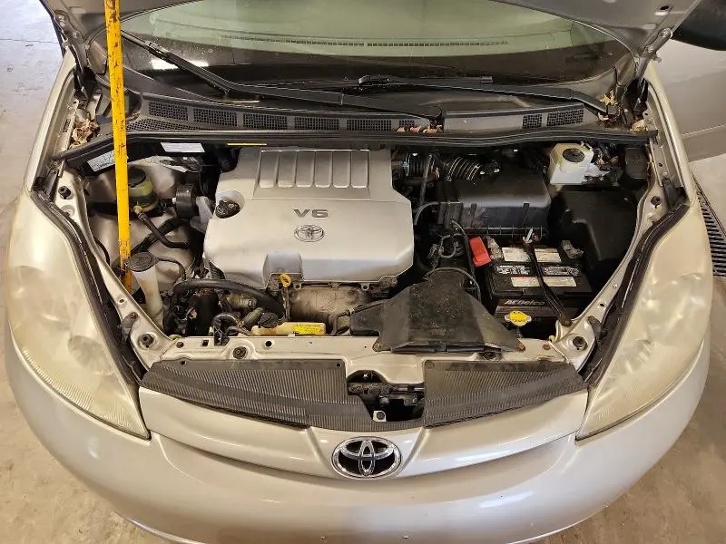 2010 TOYOTA SIENNA LE 7-PASSENGER  