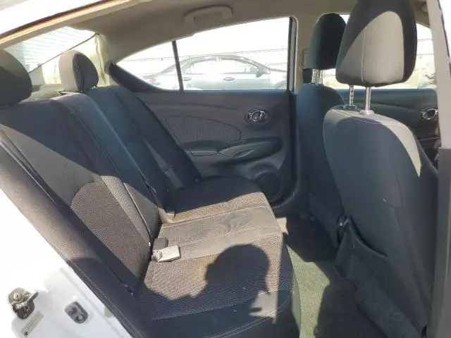 2015 NISSAN VERSA S  