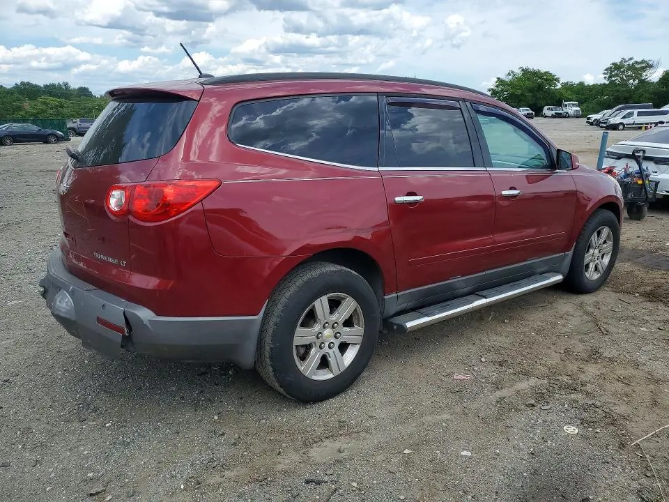 2011 CHEVROLET TRAVERSE LT  