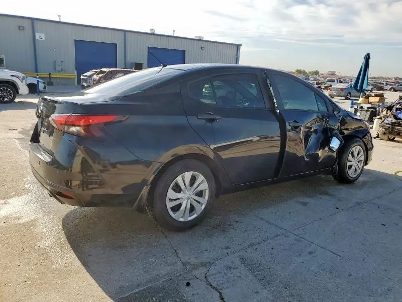 2020 NISSAN VERSA S  