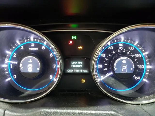 2013 HYUNDAI SONATA SE  