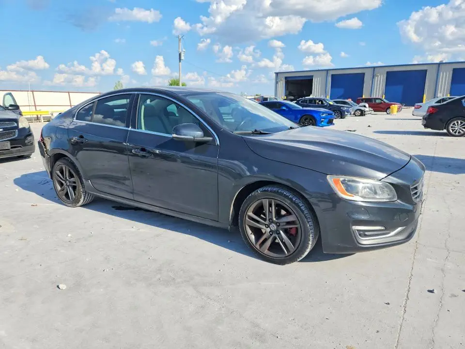 2015 VOLVO S60 PLATINUM  