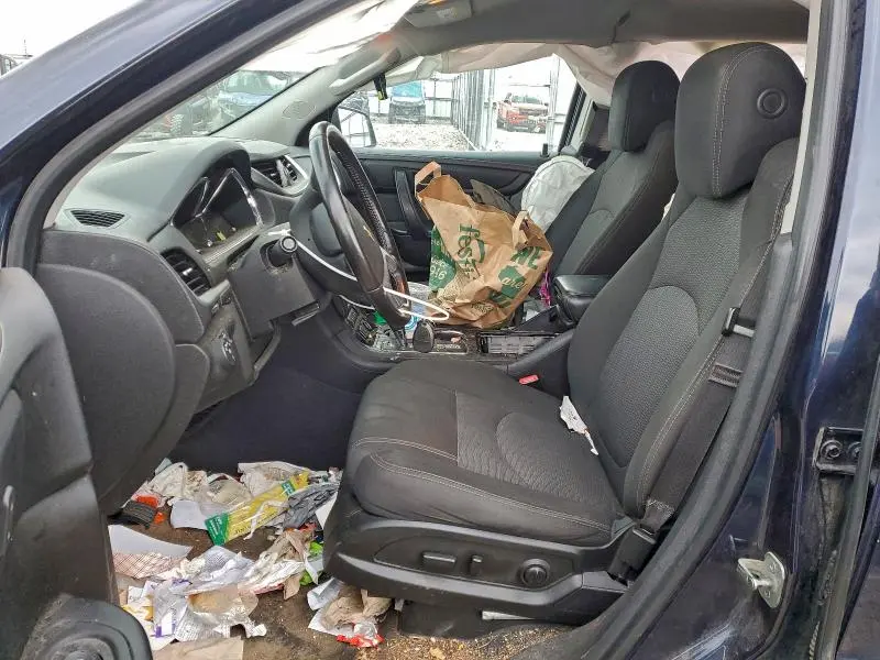 2015 CHEVROLET TRAVERSE LT  