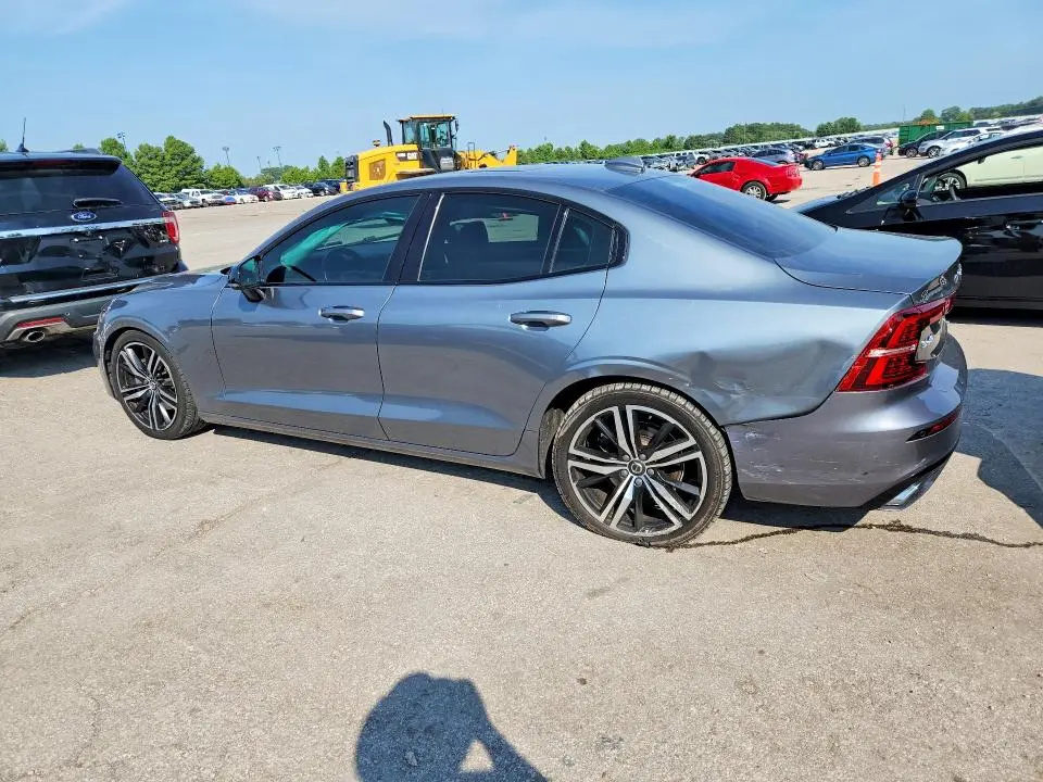 2019 VOLVO S60 T5 R-DESIGN  