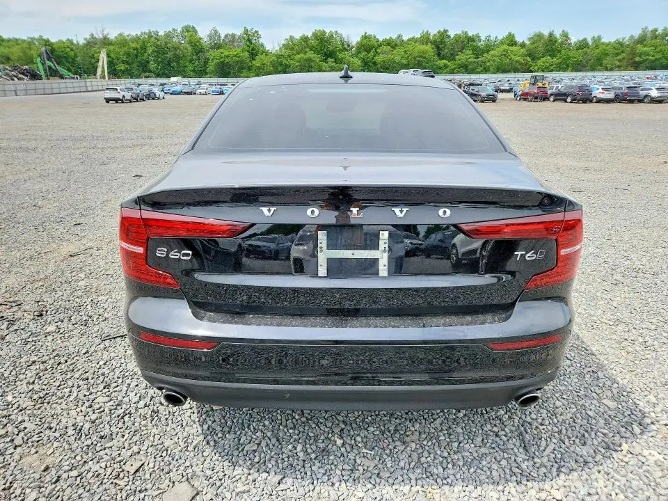 2020 VOLVO S60 T6 MOMENTUM  