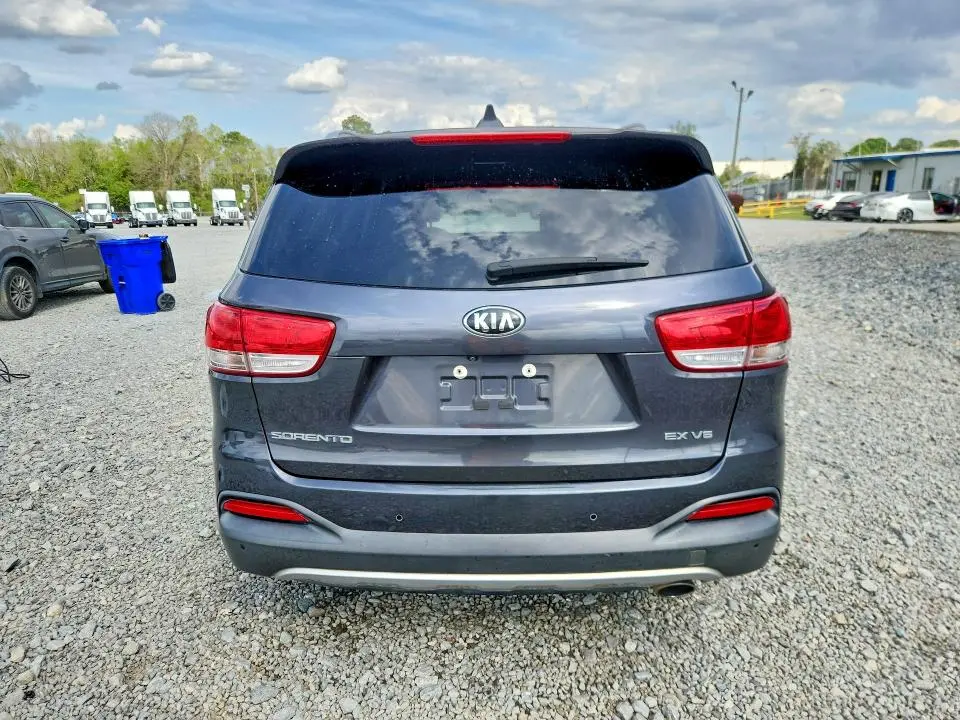 2017 KIA SORENTO EX V6  