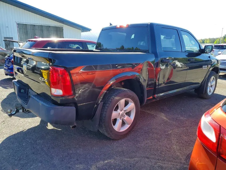 2015 RAM 1500 SLT  