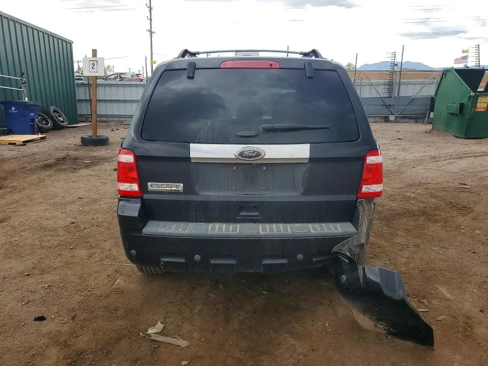 2011 FORD ESCAPE LIMITED  