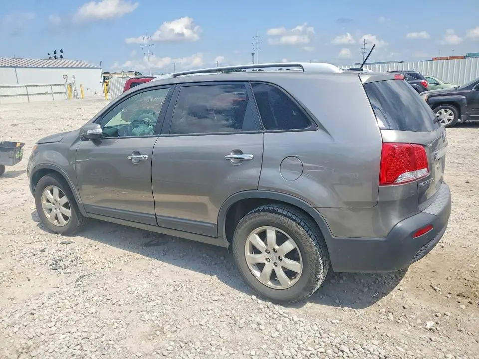 2013 KIA SORENTO LX  