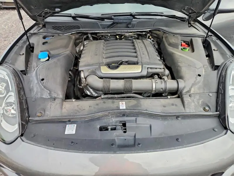 2018 PORSCHE CAYENNE   