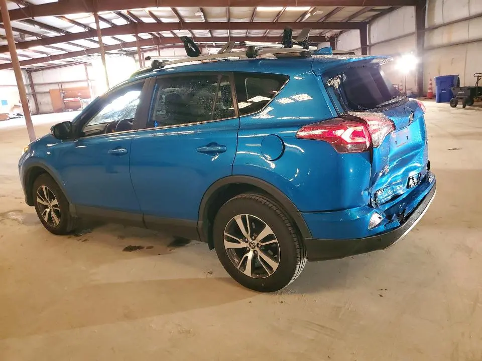 2018 TOYOTA RAV4 XLE  
