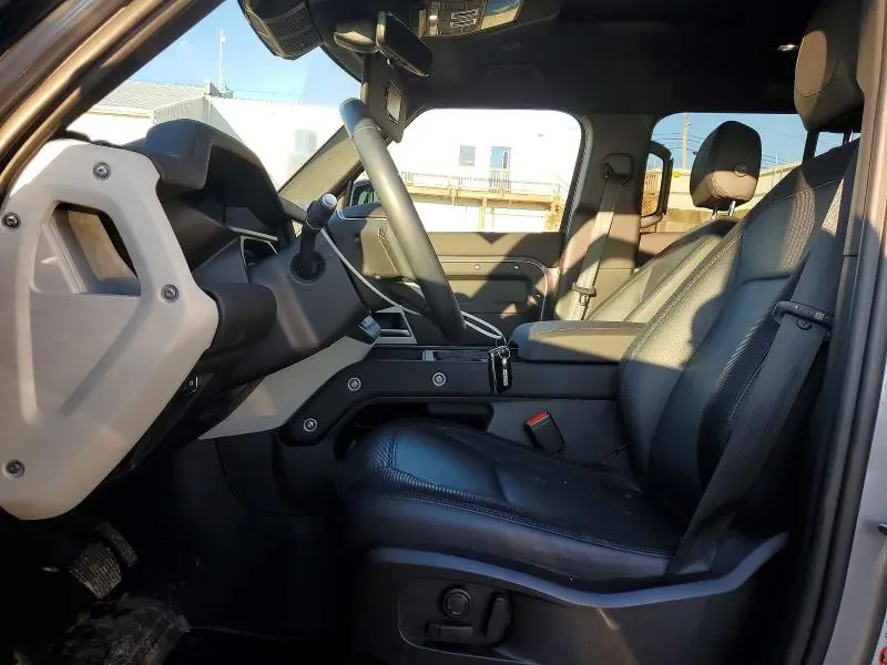 2024 LAND ROVER DEFENDER 110 X-DYNAMIC SE  