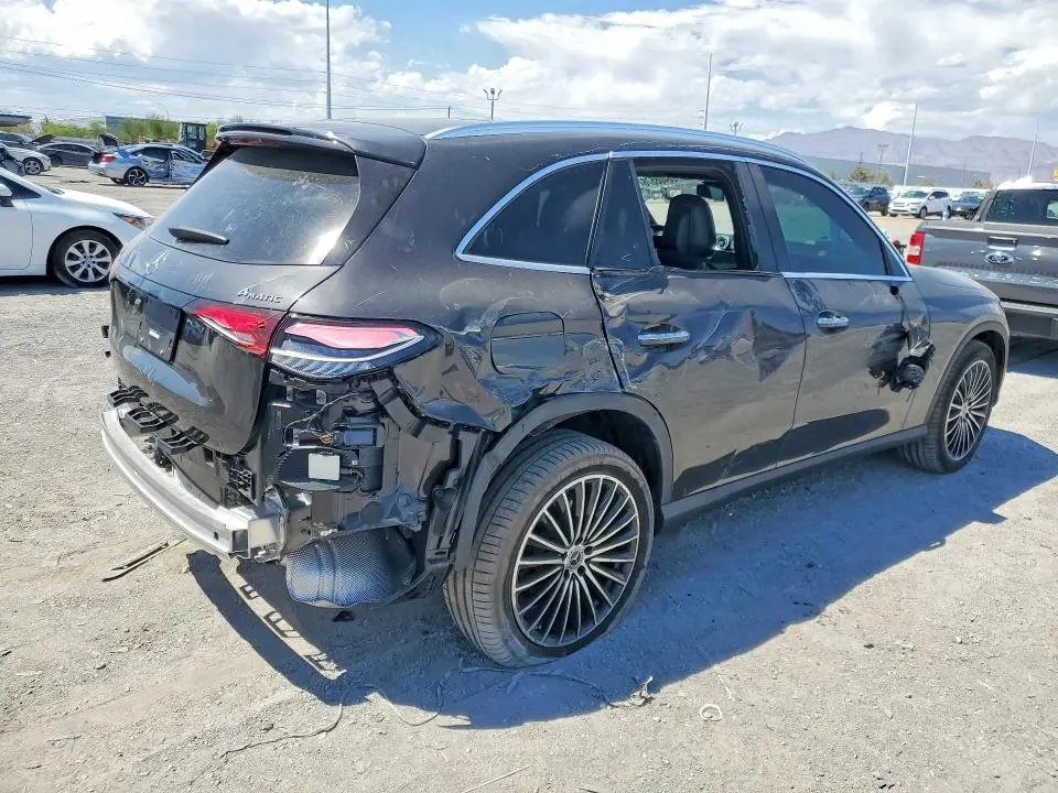 2026 MERCEDES-BENZ GLC 300 4MATIC  