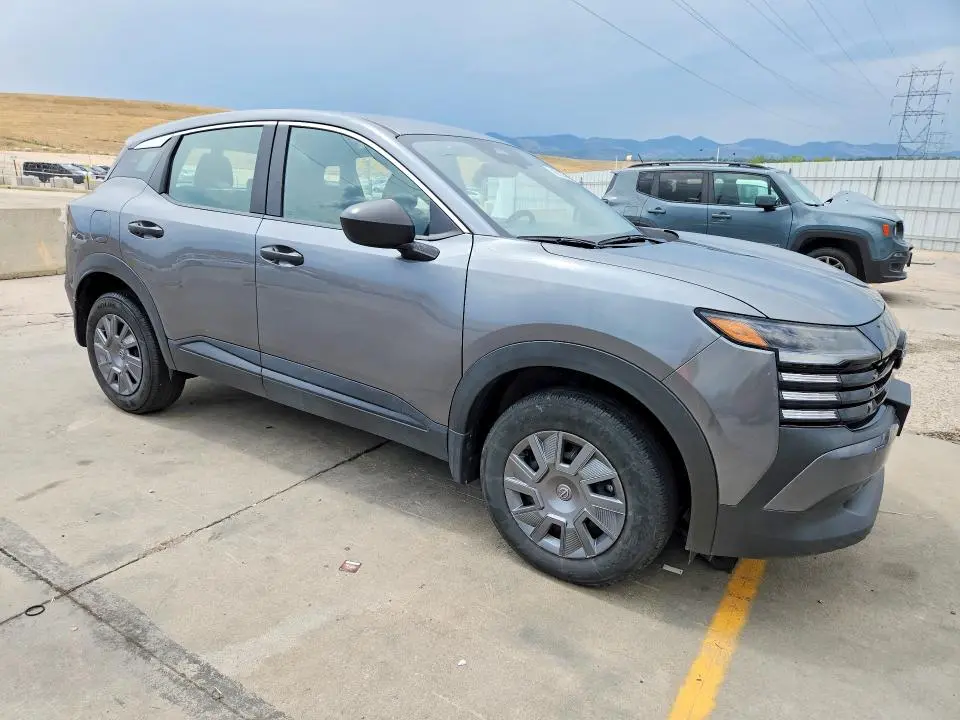 2025 NISSAN KICKS S  