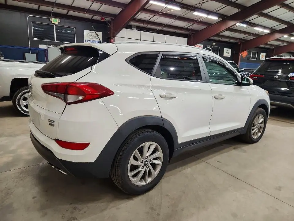 2016 HYUNDAI TUCSON   