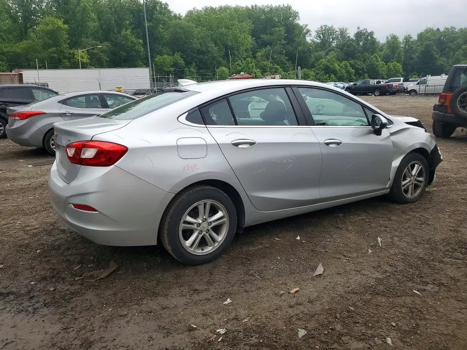 2017 CHEVROLET CRUZE LT  