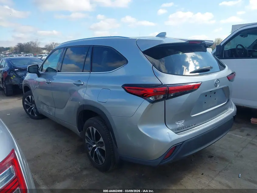 2020 TOYOTA HIGHLANDER XLE