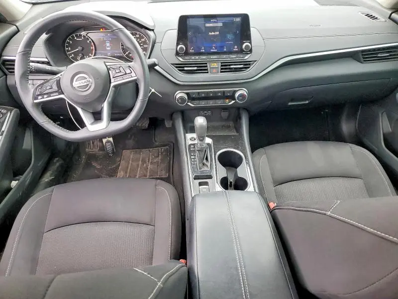 2022 NISSAN ALTIMA SV  