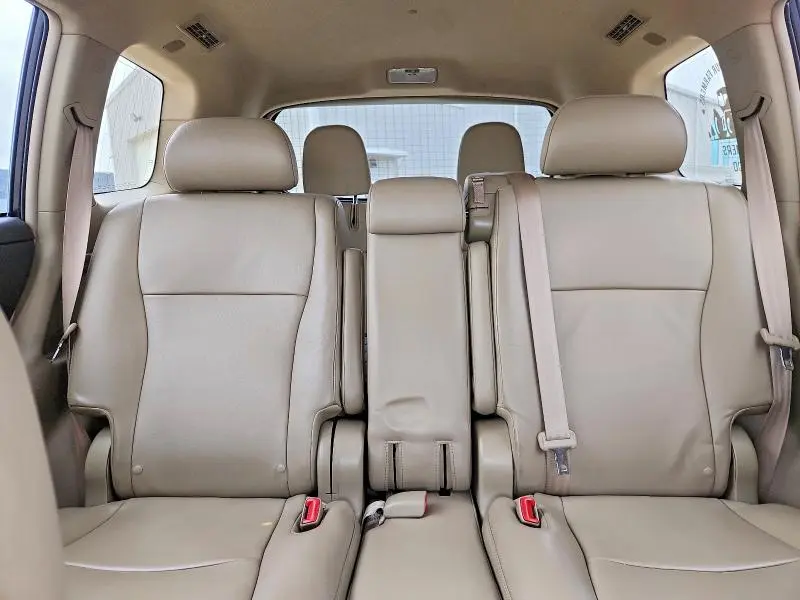 2010 TOYOTA HIGHLANDER LIMITED  