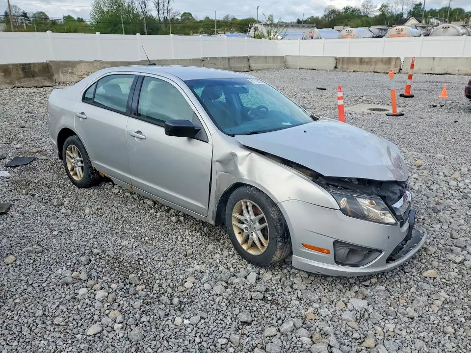 2010 FORD FUSION S  
