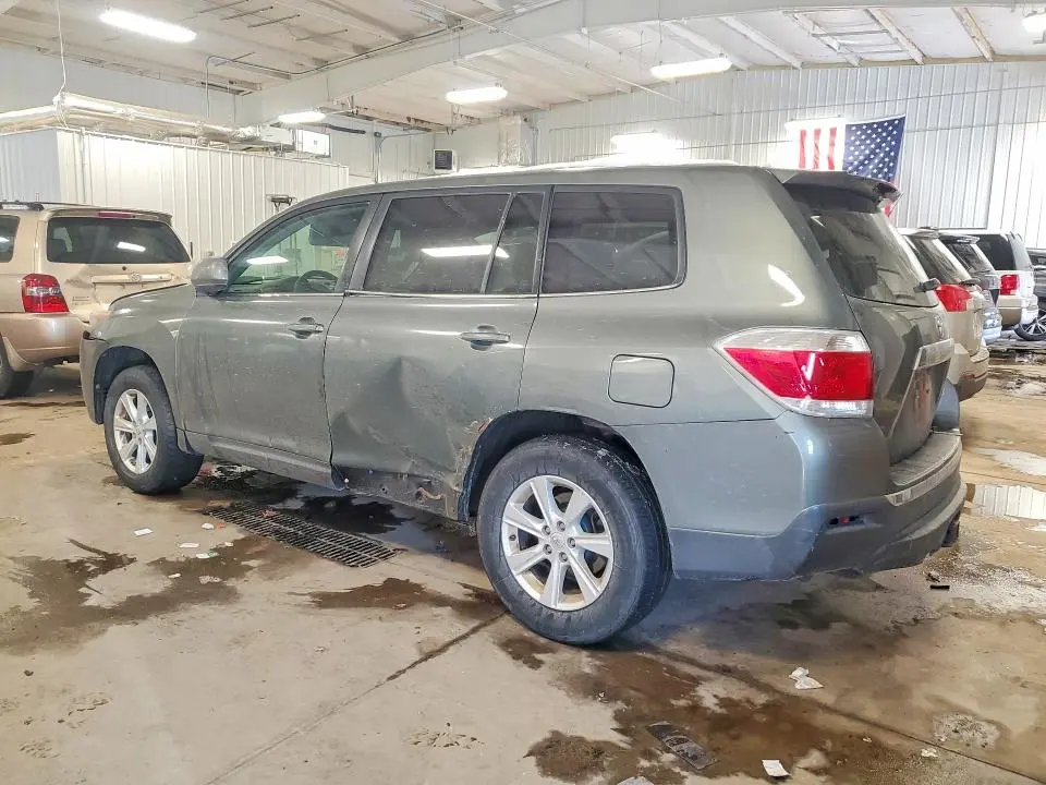 2011 TOYOTA HIGHLANDER BASE  