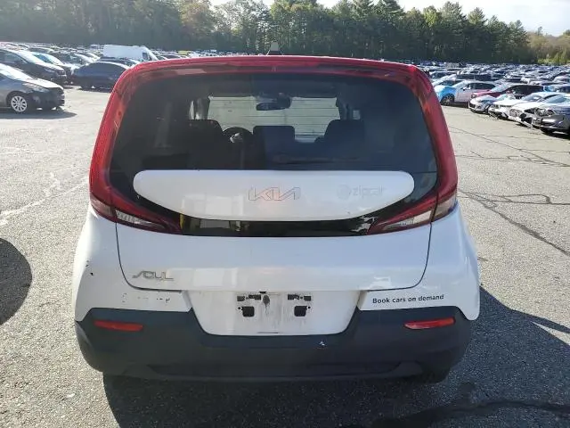 2022 KIA SOUL LX  