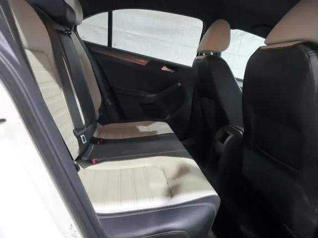 2016 VOLKSWAGEN JETTA SPORT  