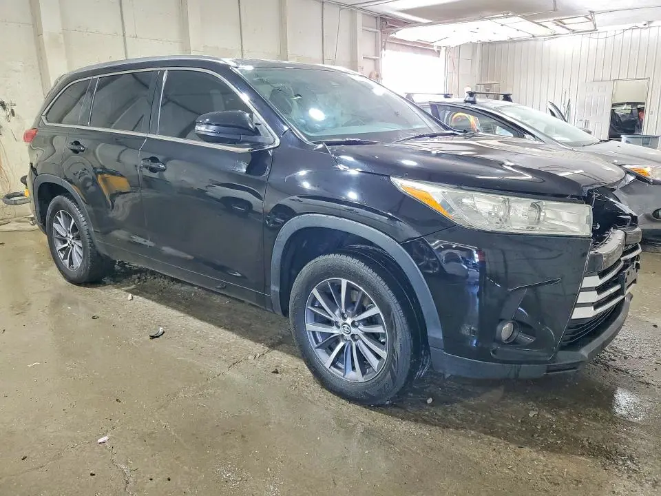 2018 TOYOTA HIGHLANDER XLE  
