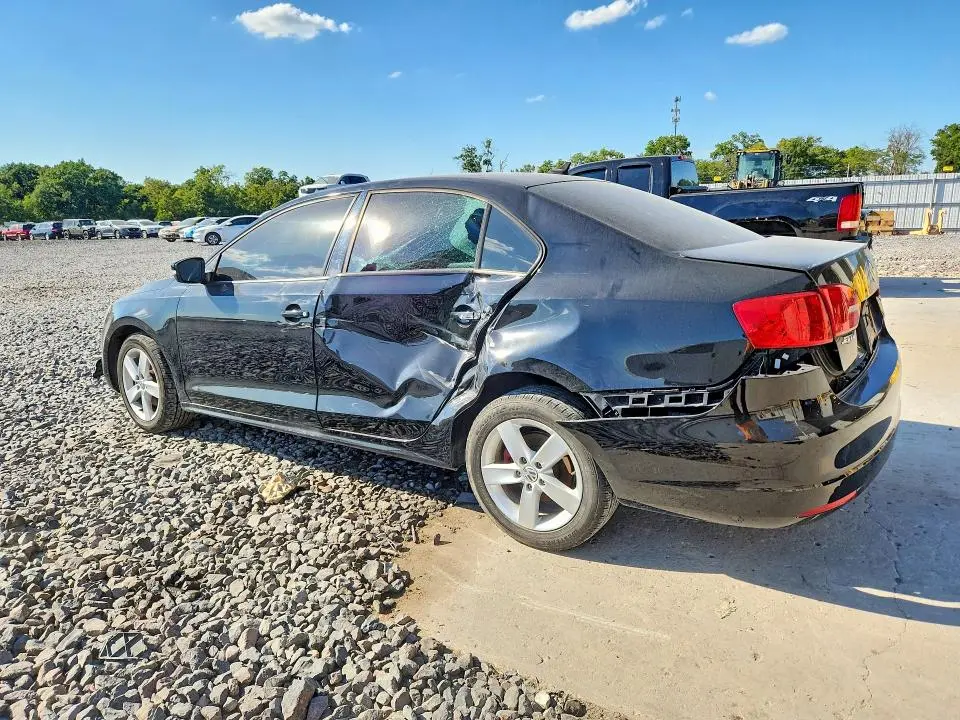 2011 VOLKSWAGEN JETTA TDI  