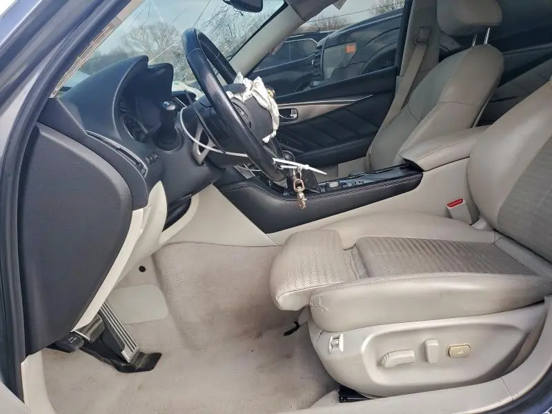 2015 INFINITI Q50 BASE  