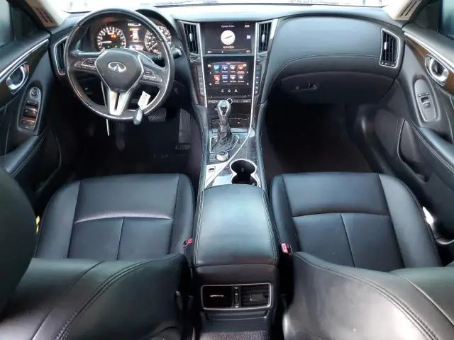 2018 INFINITI Q50 LUXE  