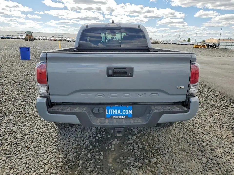 2021 TOYOTA TACOMA SR5 V6  