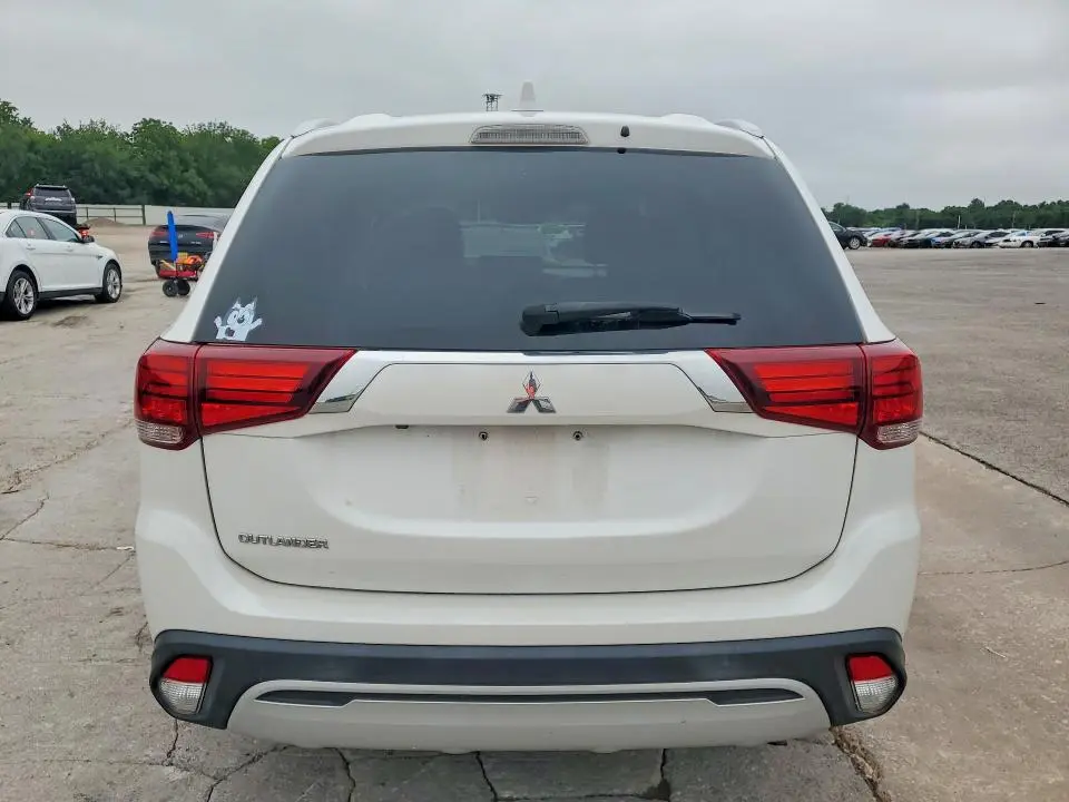 2020 MITSUBISHI OUTLANDER SE  