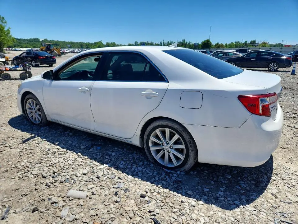 2013 TOYOTA CAMRY XLE  