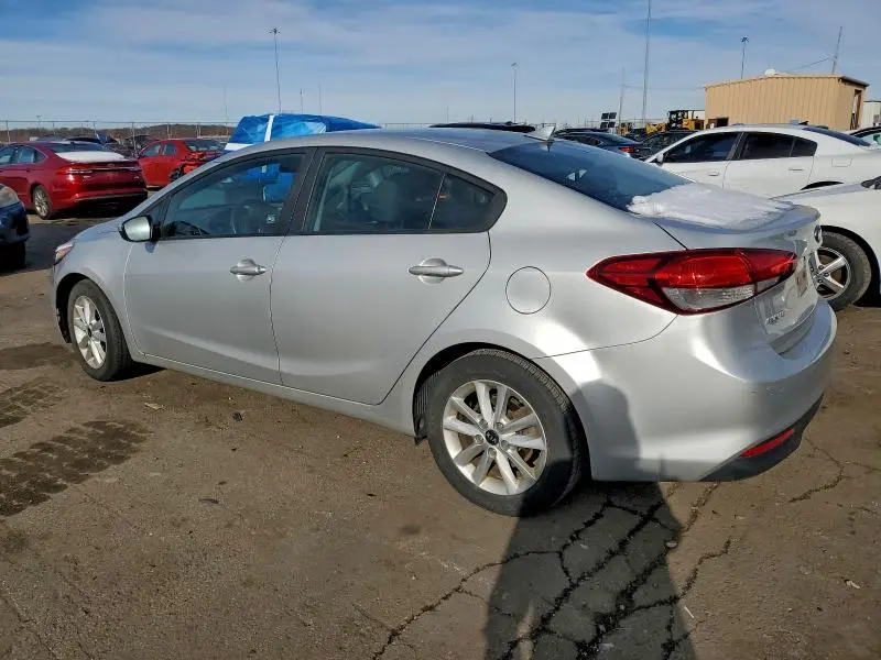 2017 KIA FORTE LX  
