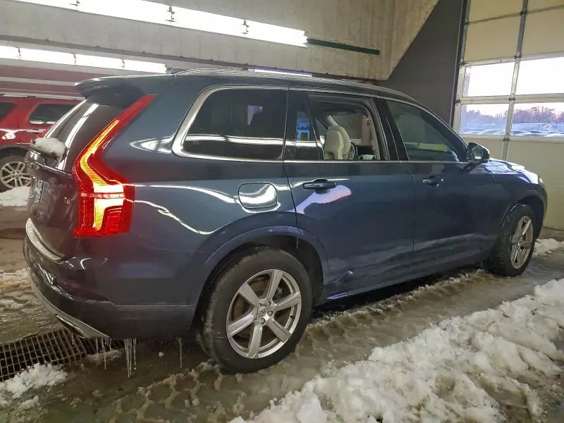 2020 VOLVO XC90 T6 MOMENTUM  