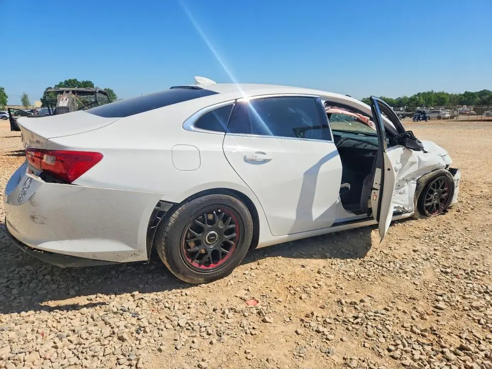 2017 CHEVROLET MALIBU LT  
