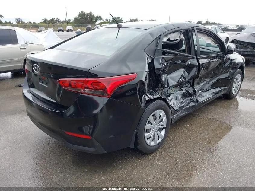 2022 HYUNDAI ACCENT SE