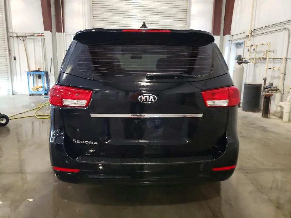 2018 KIA SEDONA L  
