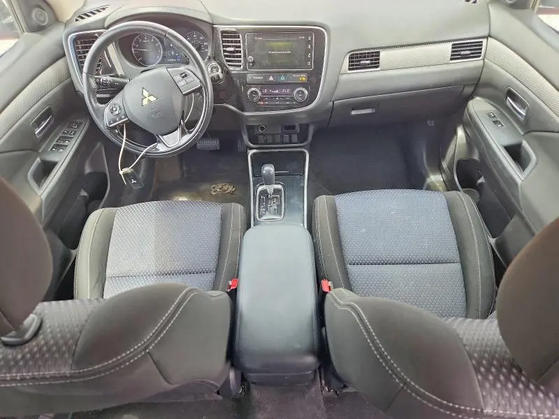 2018 MITSUBISHI OUTLANDER SE  