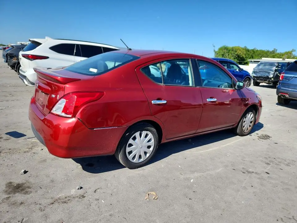 2019 NISSAN VERSA SV  