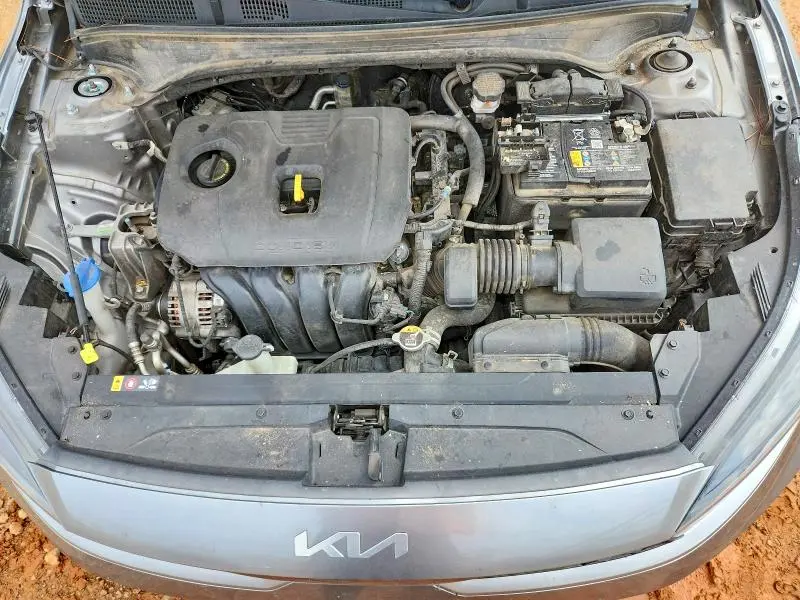 2022 KIA FORTE LXS  