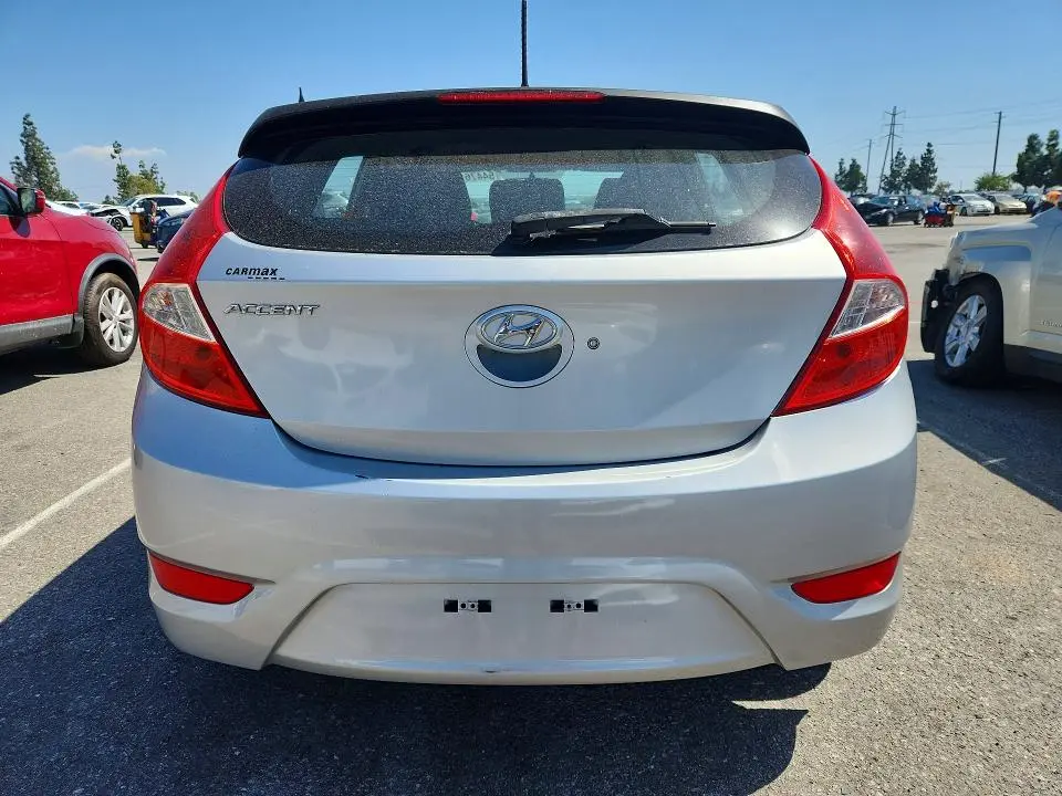 2013 HYUNDAI ACCENT SE  