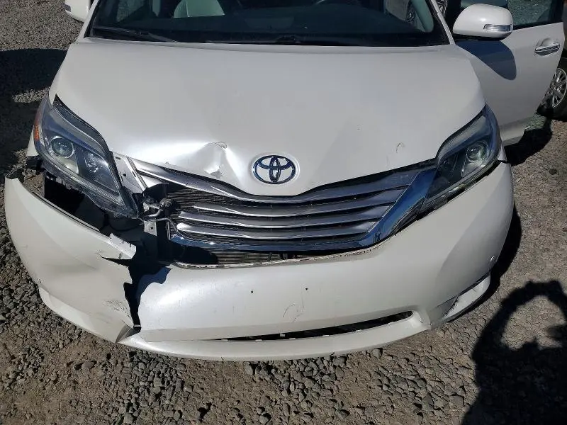 2016 TOYOTA SIENNA LIMITED PREMIUM 7-PASSENGER  