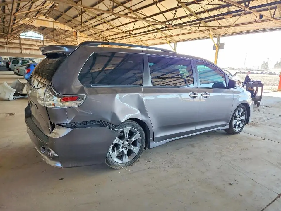 2014 TOYOTA SIENNA SPORT  