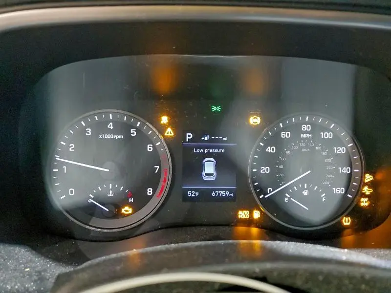 2019 HYUNDAI TUCSON SE  