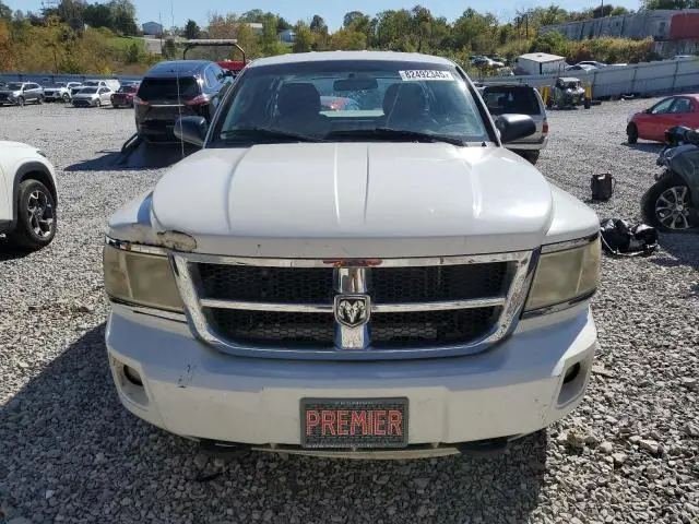 2011 DODGE DAKOTA ST  